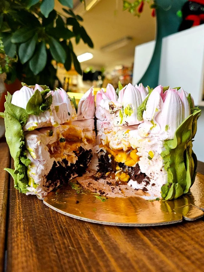 Откройте для себя горячие новинки в коллекции "Десертов"