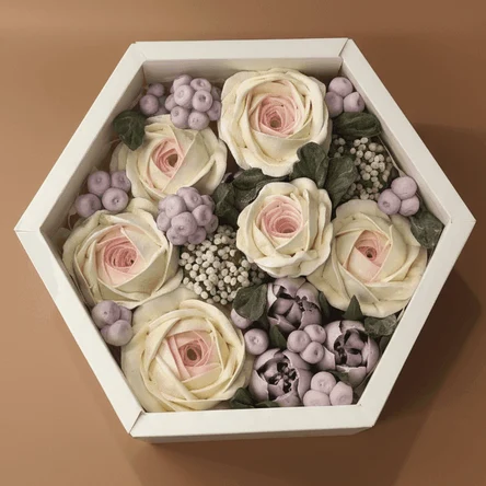 Цветы в коробке, 23 см.